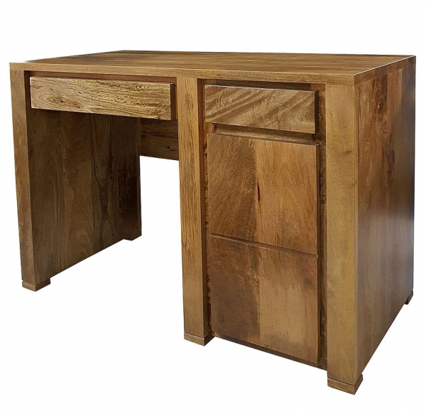 Een eenvoudig klein OSLO houten bureau met mangotoffee